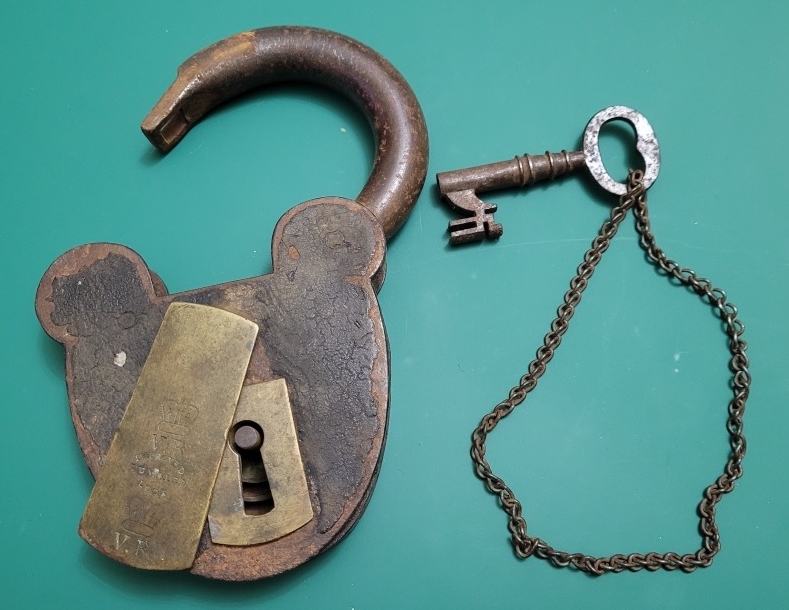 The 'Massive' Tollbar padlock and key held with a private collection today. It may be noted that the padlock is from Victorian Railways.